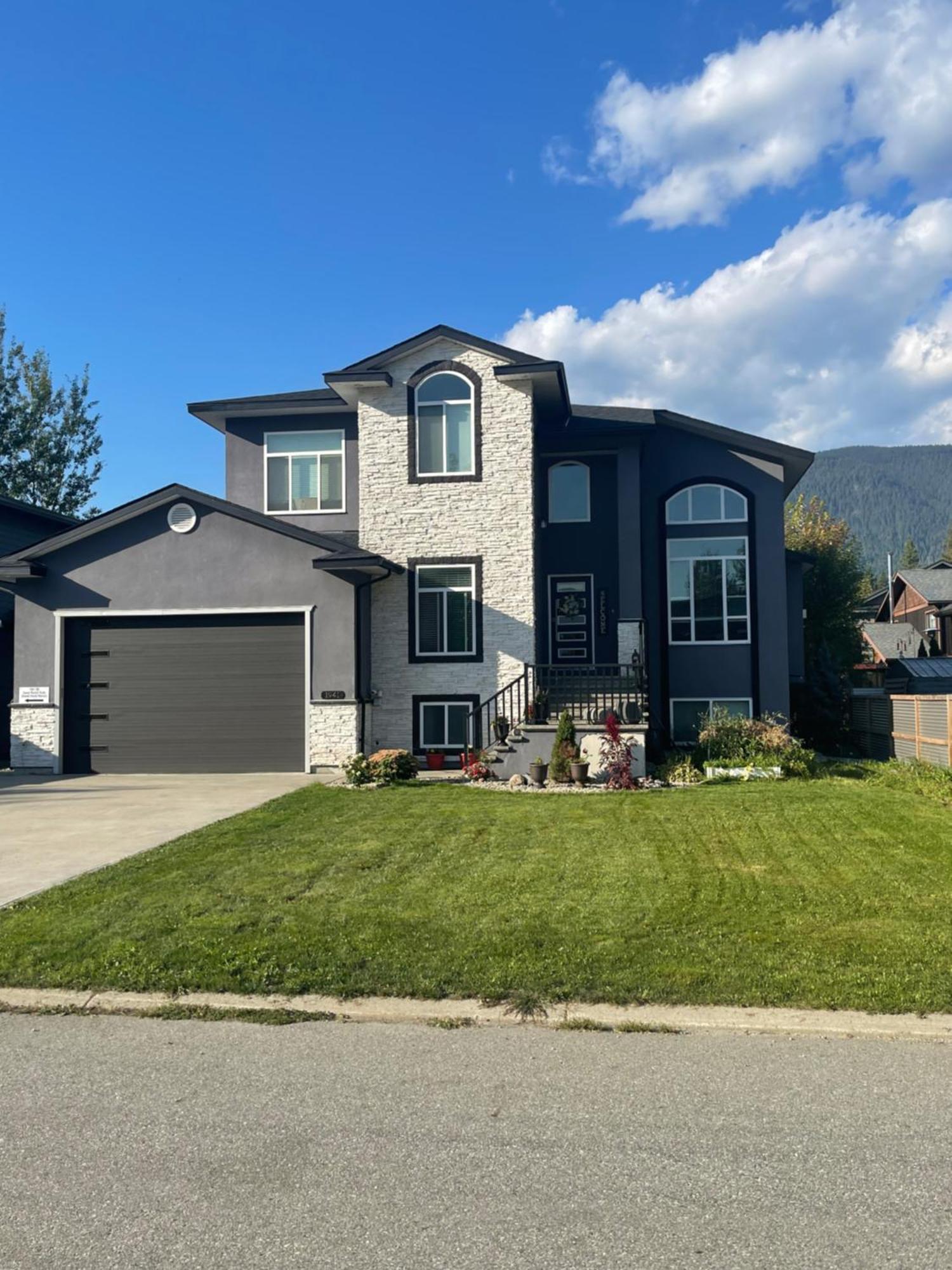 2 Bedroom Suite With Full Kitchen Revelstoke Εξωτερικό φωτογραφία